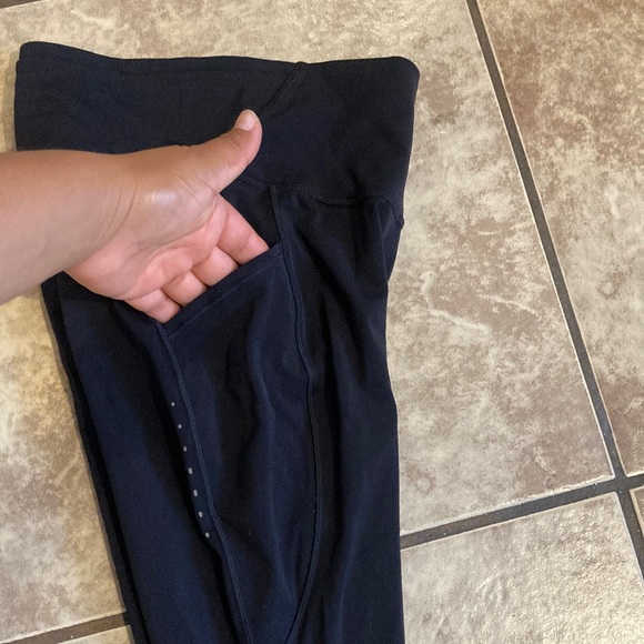 Lululemon Black High-Waisted Leggings Size 2 - Picture 4 of 6